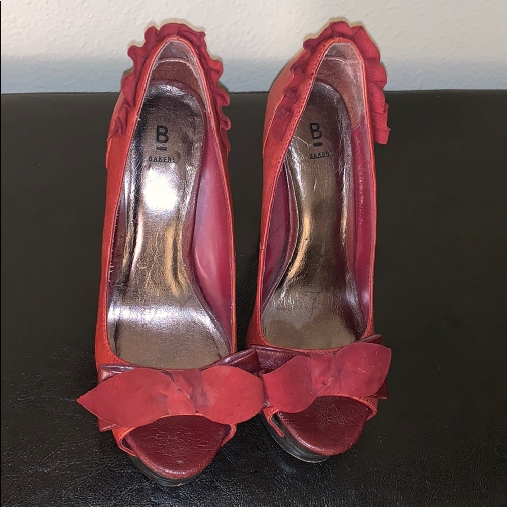 💰💰Bakers PeepToe Heels💰💰